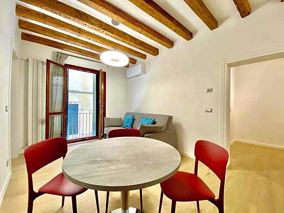 Suite House 4343 apartments