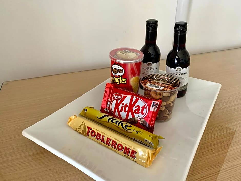 Ensenada Motor Inn and Suites