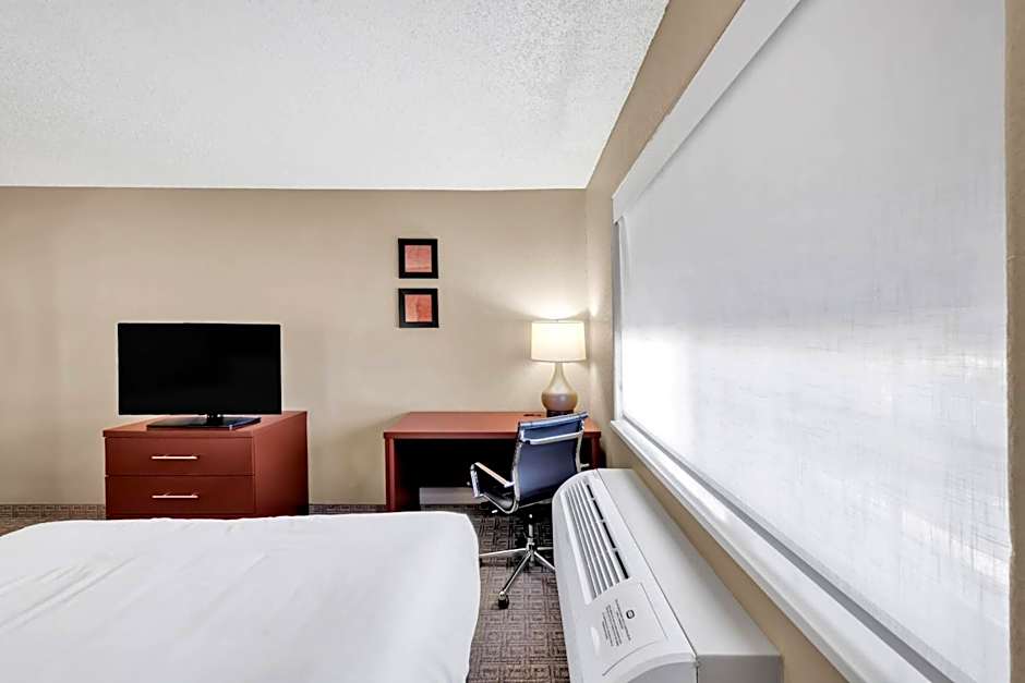 Comfort Suites Lakewood - Denver