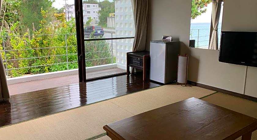 Hotel & Restaurant On the Beach Lue