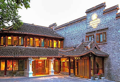 Pearl Hotel xijin ferry