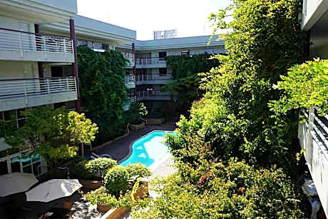 Cupertino Hotel