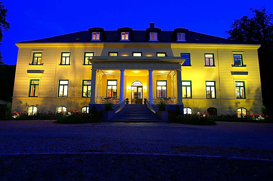 Schloss Harkensee