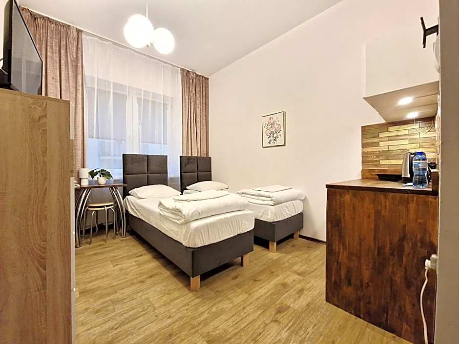 Hostel Helvetia - Private Rooms in City Center