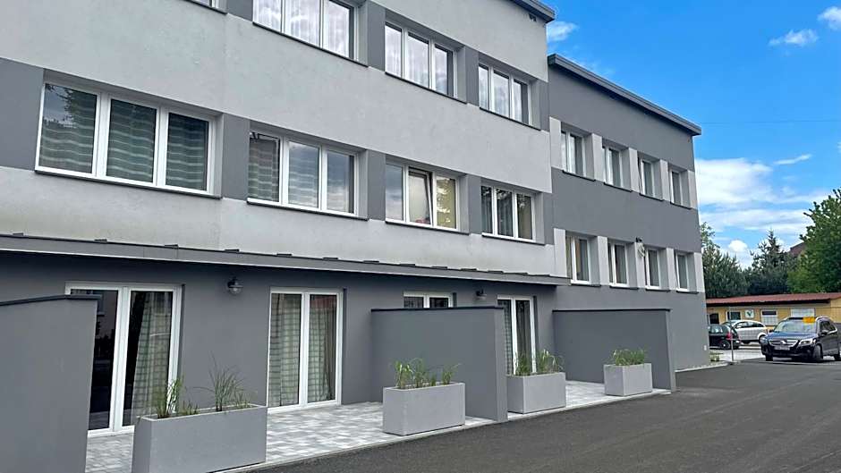Aparthotel WADOWICE & Hostel GENERY