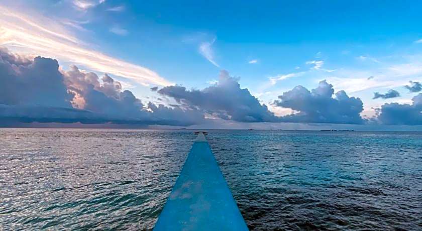Reef Edge Thulusdhoo