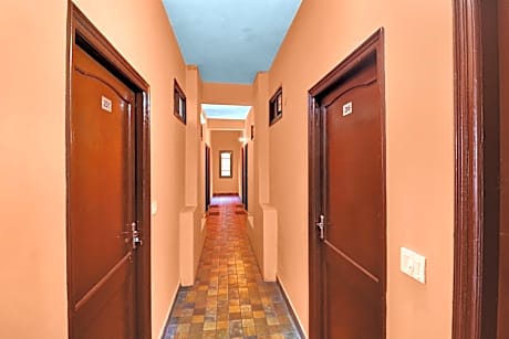 Hotel O New Shushant Regency