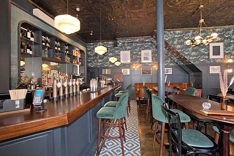 The Clerk & Well Pub and Rooms