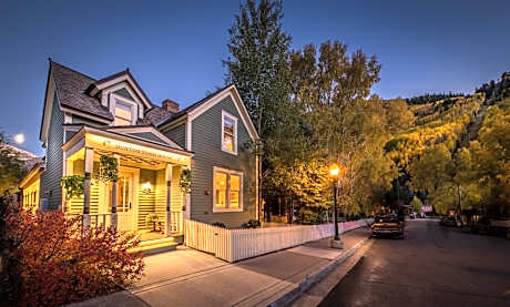 Dunton Town House Hotel