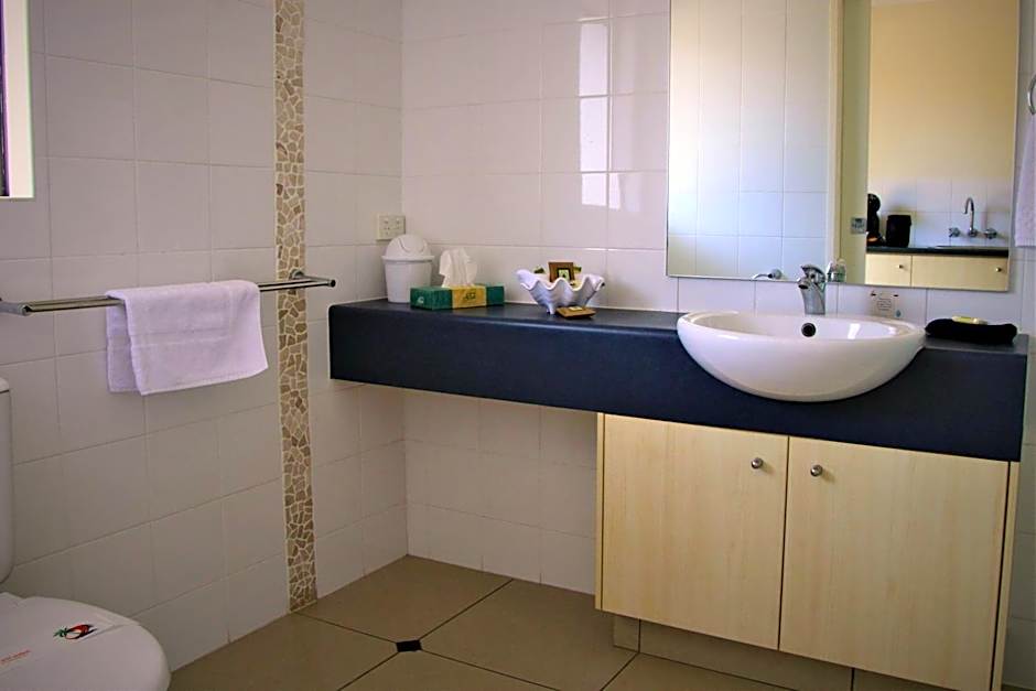 Pacific Palms Motor Inn