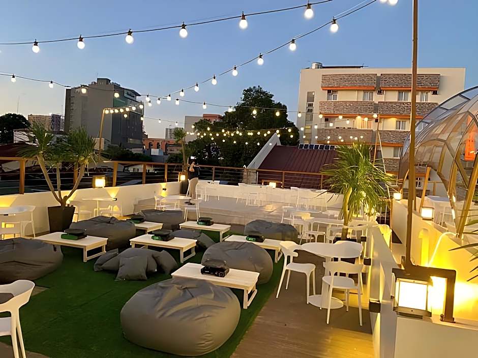 Aurora Suites Pasay near Airport