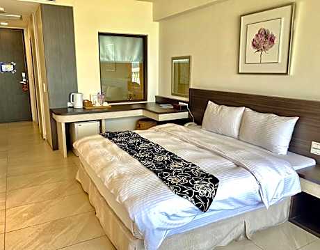 Double Room with Lake View - High Floor