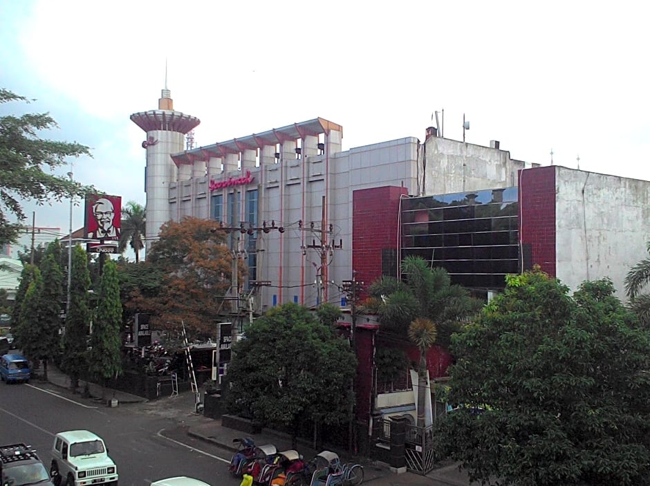 OYO 1851 Hotel Malang                                                                           