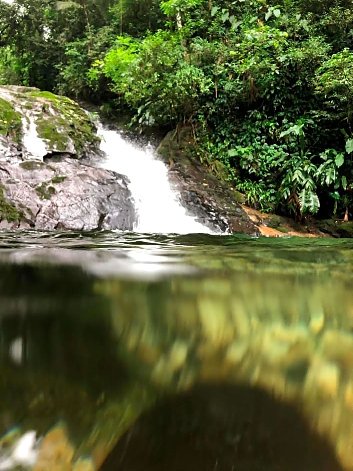 Hostel e Camping Rio das Pedras