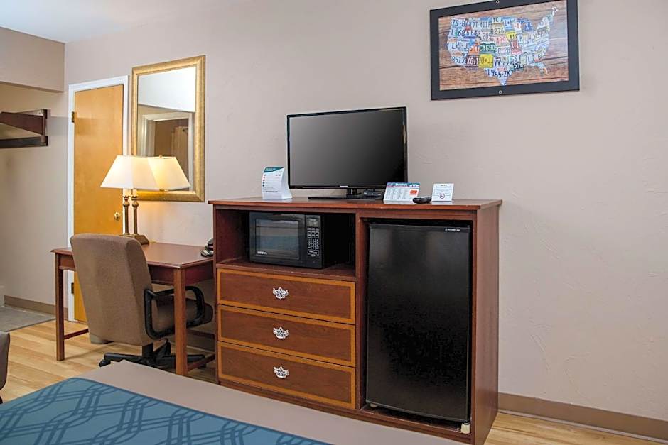Econo Lodge Sturbridge