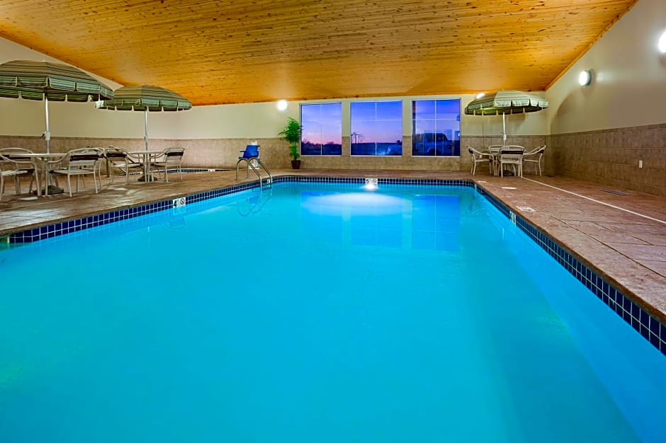 AmericInn by Wyndham Osage