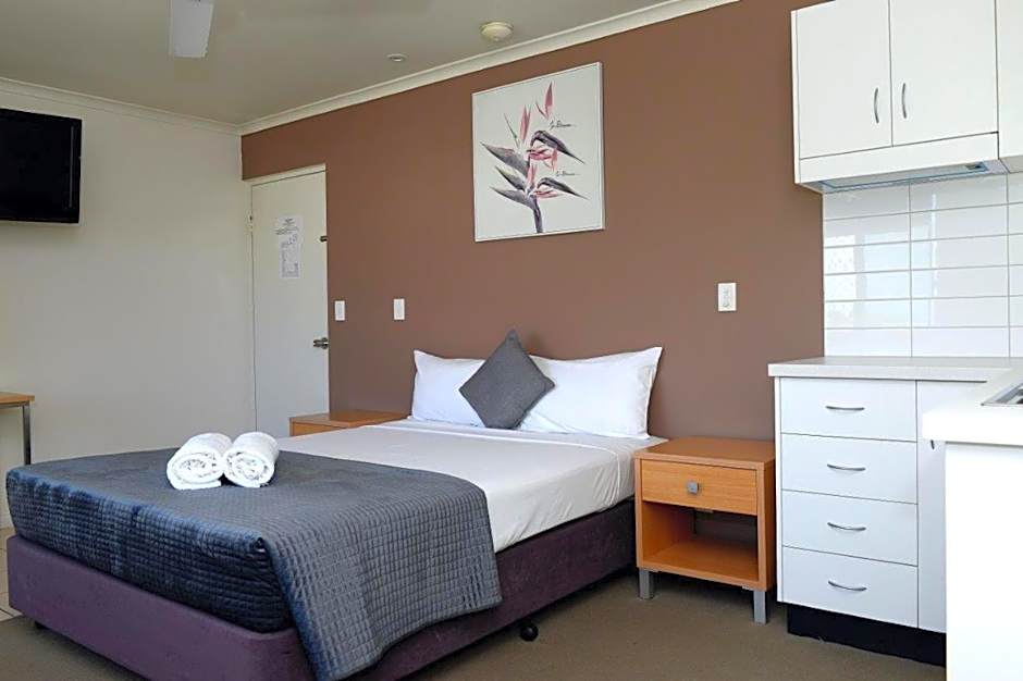 Summit Motel