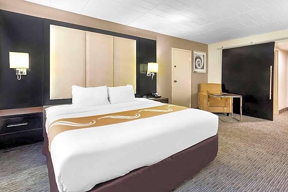 Quality Inn & Suites Altoona