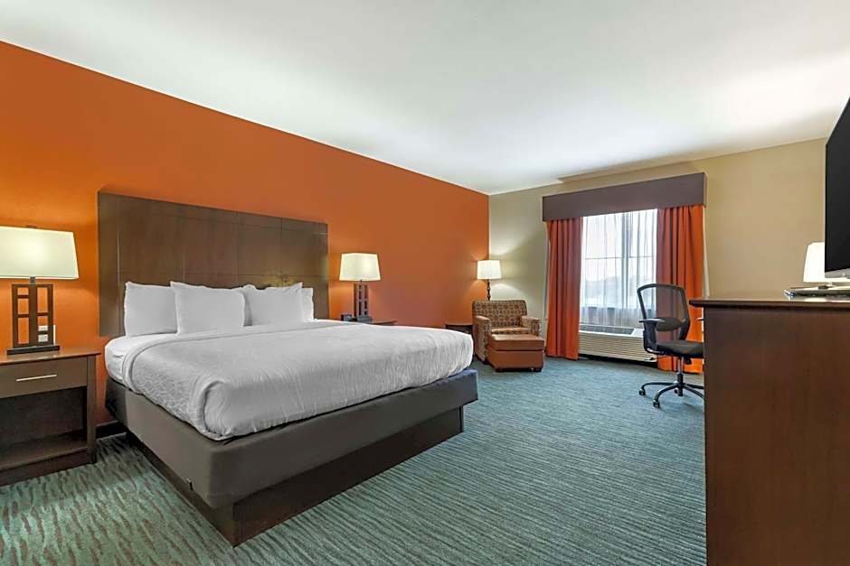 Best Western Plus Longhorn Inn & Suites