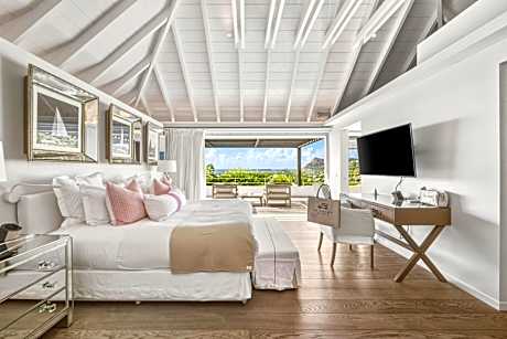 Duplex Suite with Private Pool