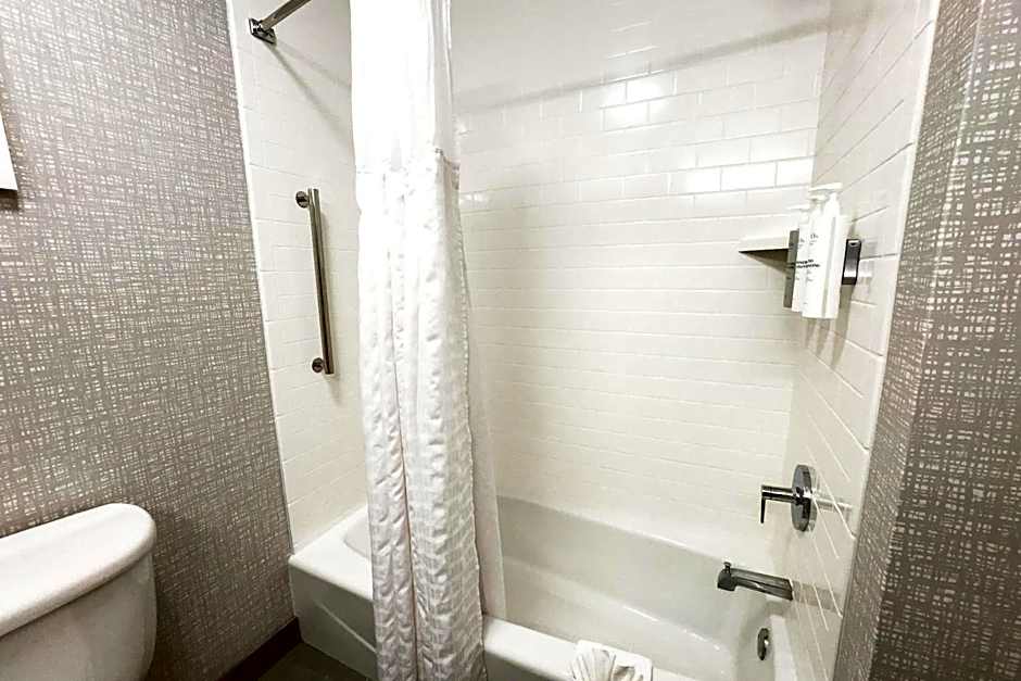 Hampton Inn & Suites Chicago/St. Charles