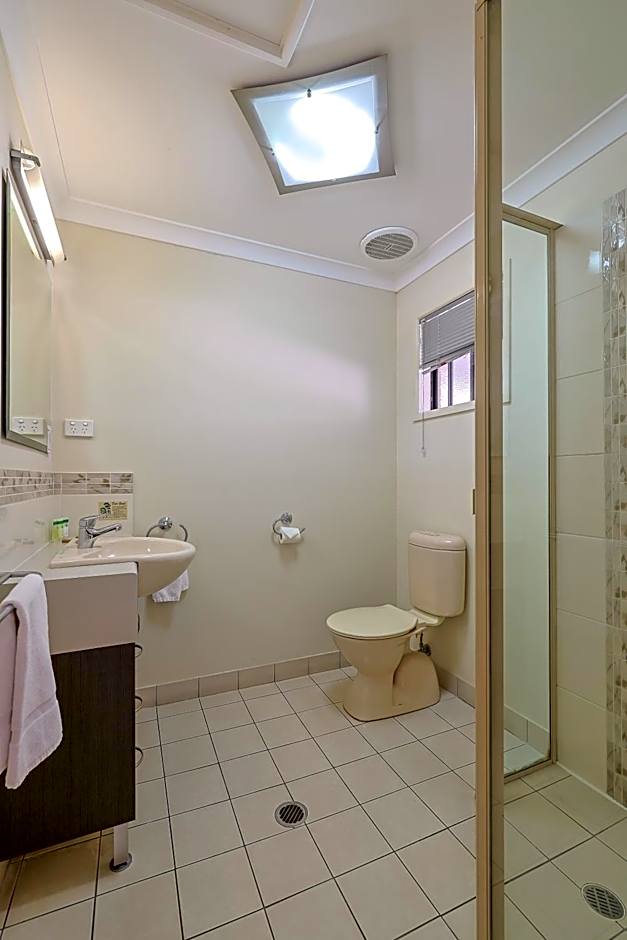 Emerald Central Palms Motel