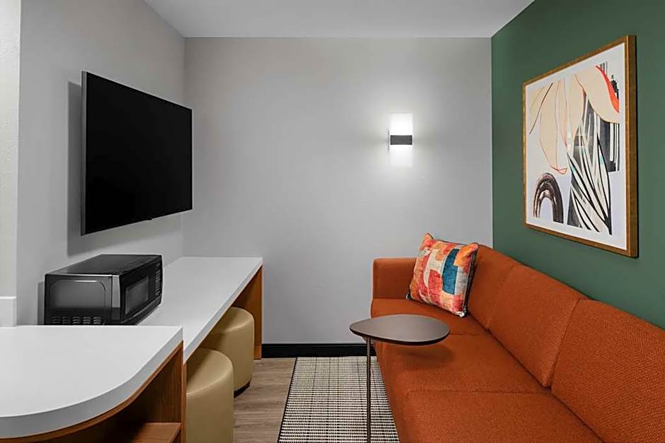 Embassy Suites by Hilton Madison Downtown