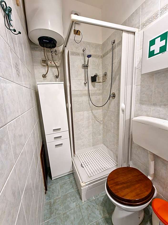 ASHUR310 RESIDENCE MONDELLO