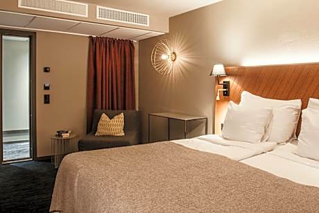 Compact Double Room, No windows