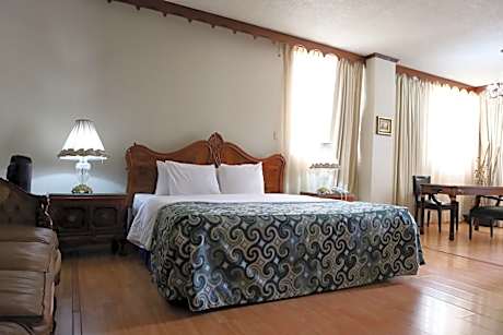 Deluxe Junior Suite