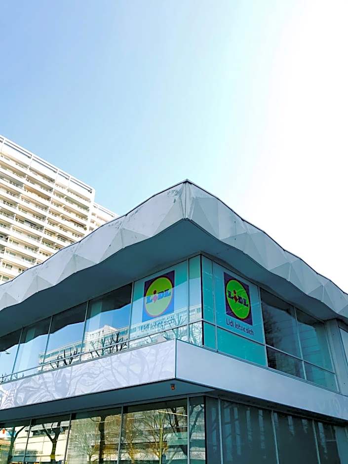 Space Night Capsule Hostel