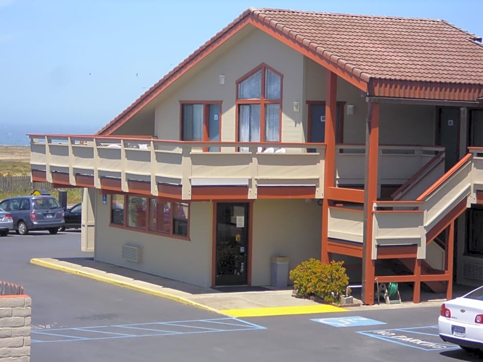 Super 8 by Wyndham Fort Bragg