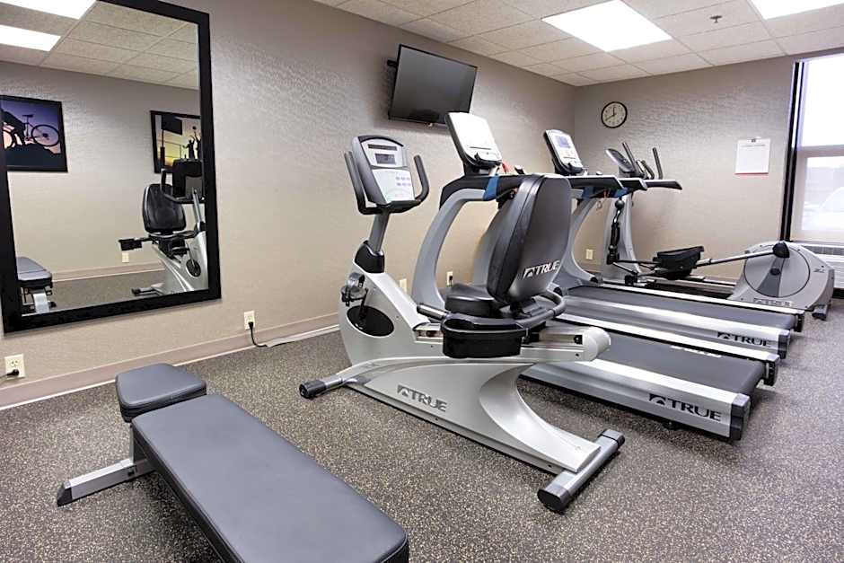 DRURY INN & SUITES KANSAS CITY AIRPORT