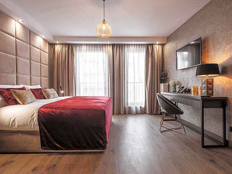 Art Suites Luxury Hotel