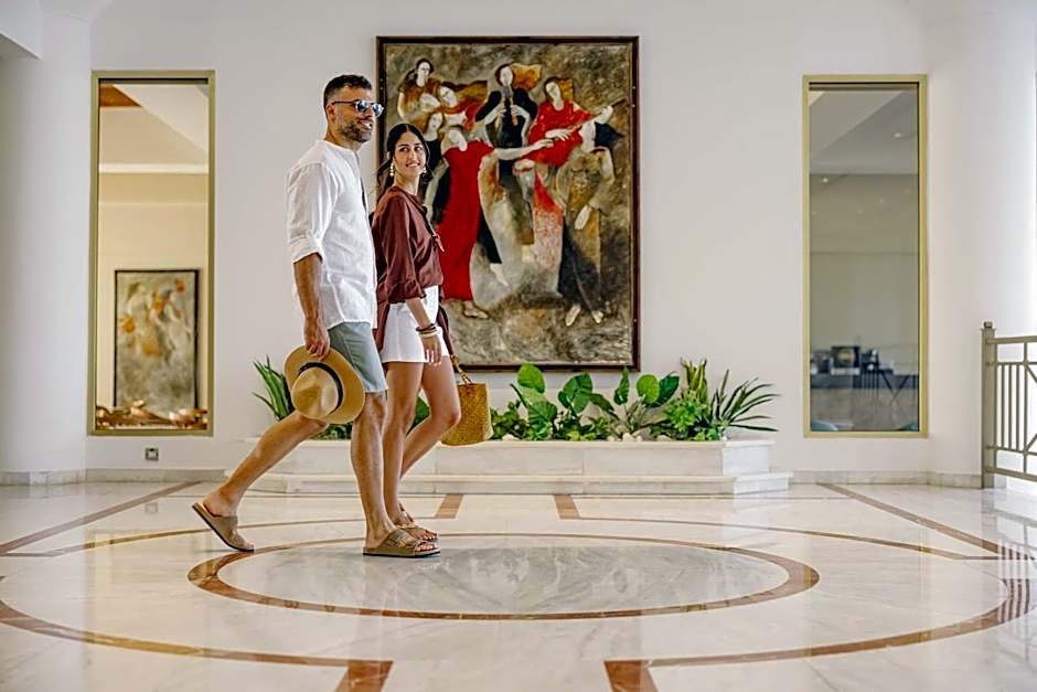 Golden Coast Beach Hotel