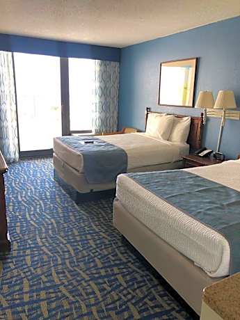 Standard Room with Two Double Beds - Shared Deck - Oceanfront