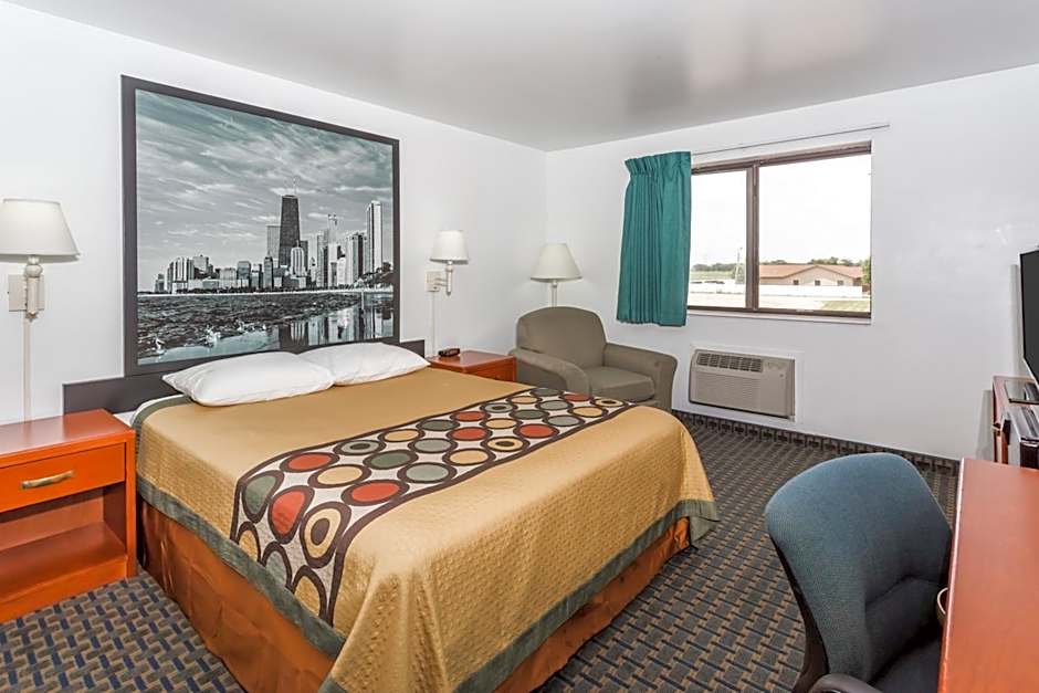 Super 8 by Wyndham Rock Falls Sterling Area