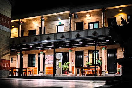 Xiaoliuqiu Ayana B&B