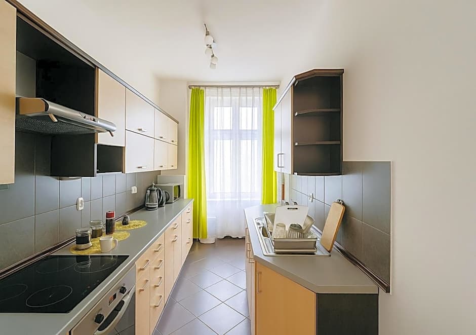 Babel Hostel, Dworzec PKP, Rynek