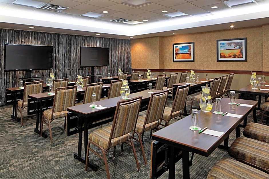 Courtyard by Marriott Bloomington by Mall of America