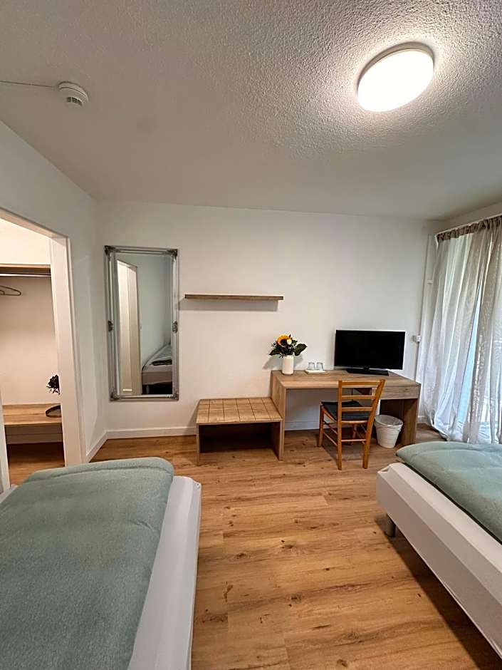 Business Hotel Riverside