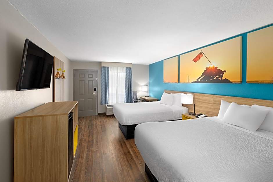 Days Inn by Wyndham Clarksville North