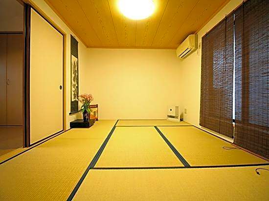 Trad Guest House Kyoto Kyomachiya