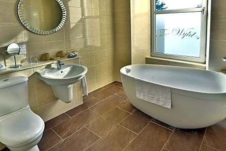 Feature Double Room