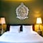 Hotel Diamonds and Pearls
