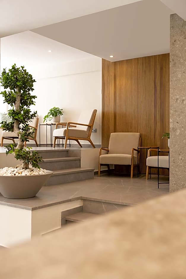 Les Palmiers Beach Boutique Hotel & Luxury Apartments