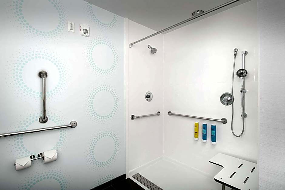 Tru by Hilton San Antonio Lackland Sea World