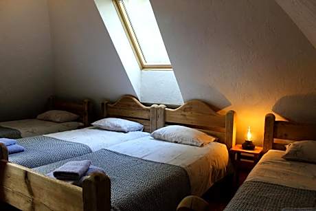 Quadruple Room with Private Bathroom