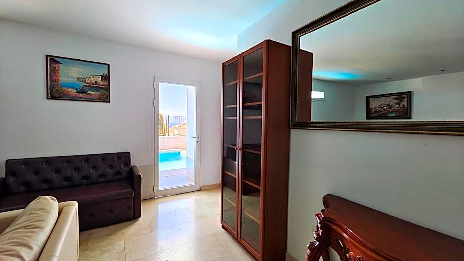 Luxury villa with fantastic ocean views and private pool