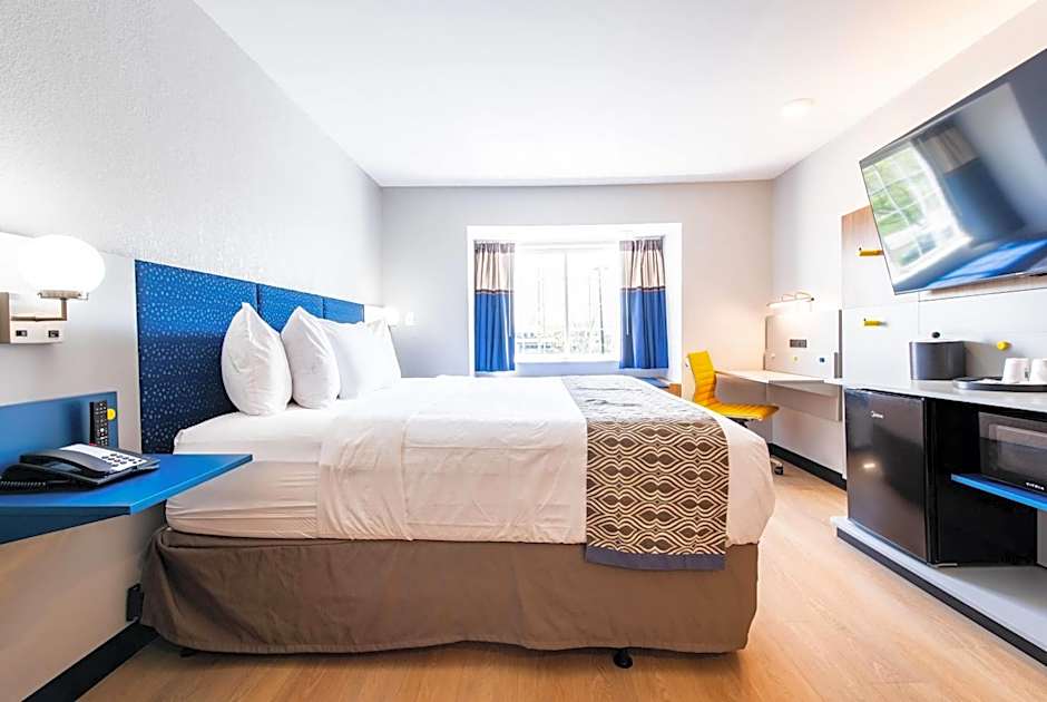 Microtel Inn & Suites by Wyndham London